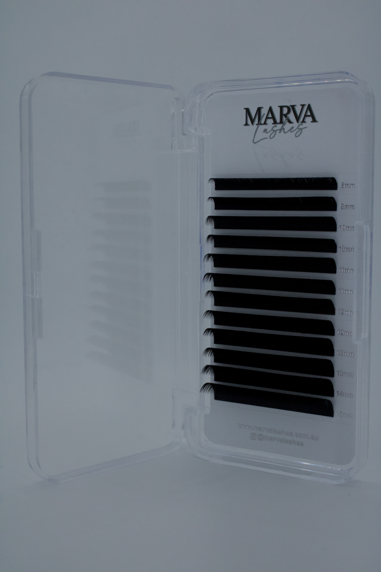 CLASSIC INDIVIDUAL MIXED TRAY LASHES 0.10 & 0.15