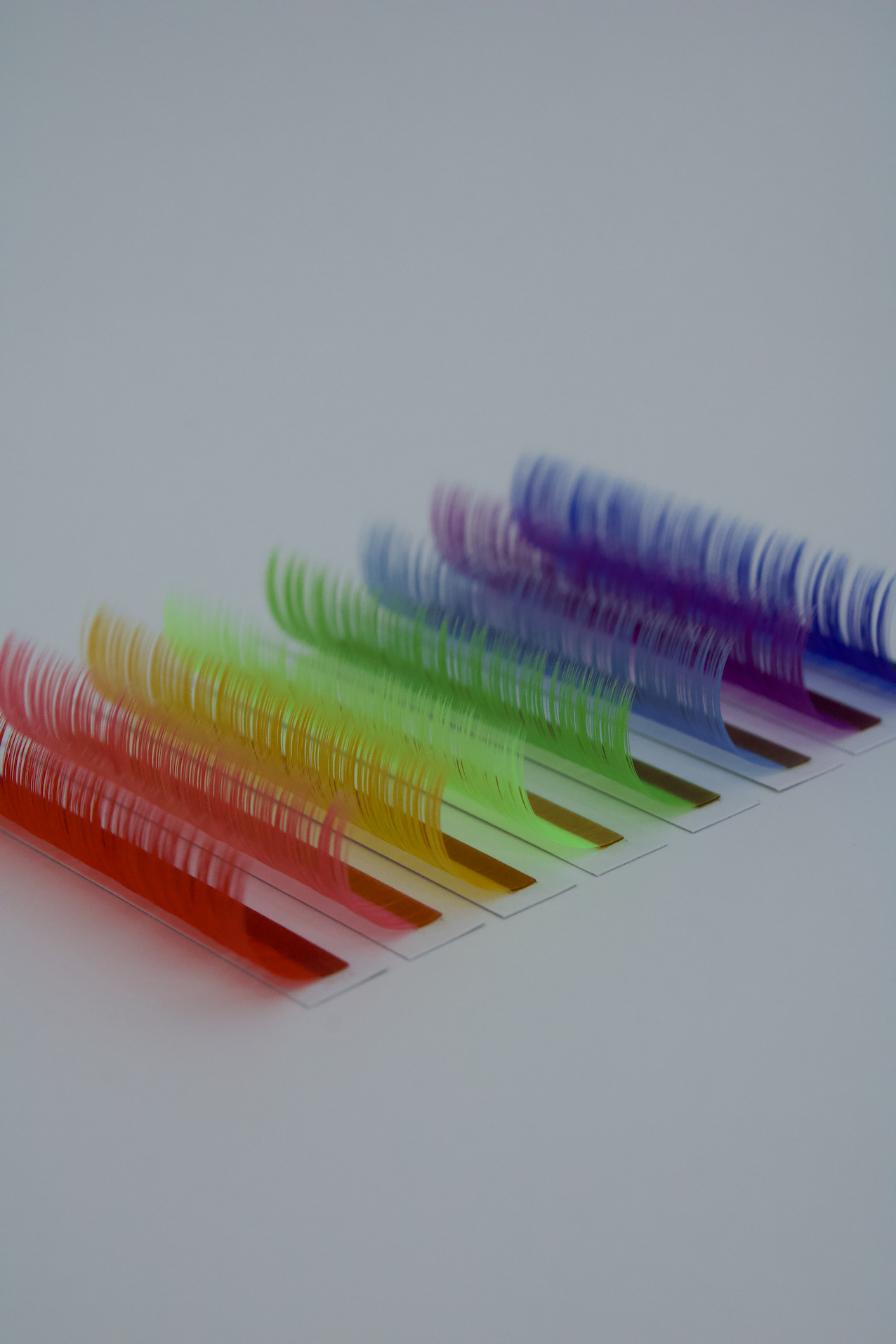 COLOURED VOLUME LASHES MIXED TRAY 0.05