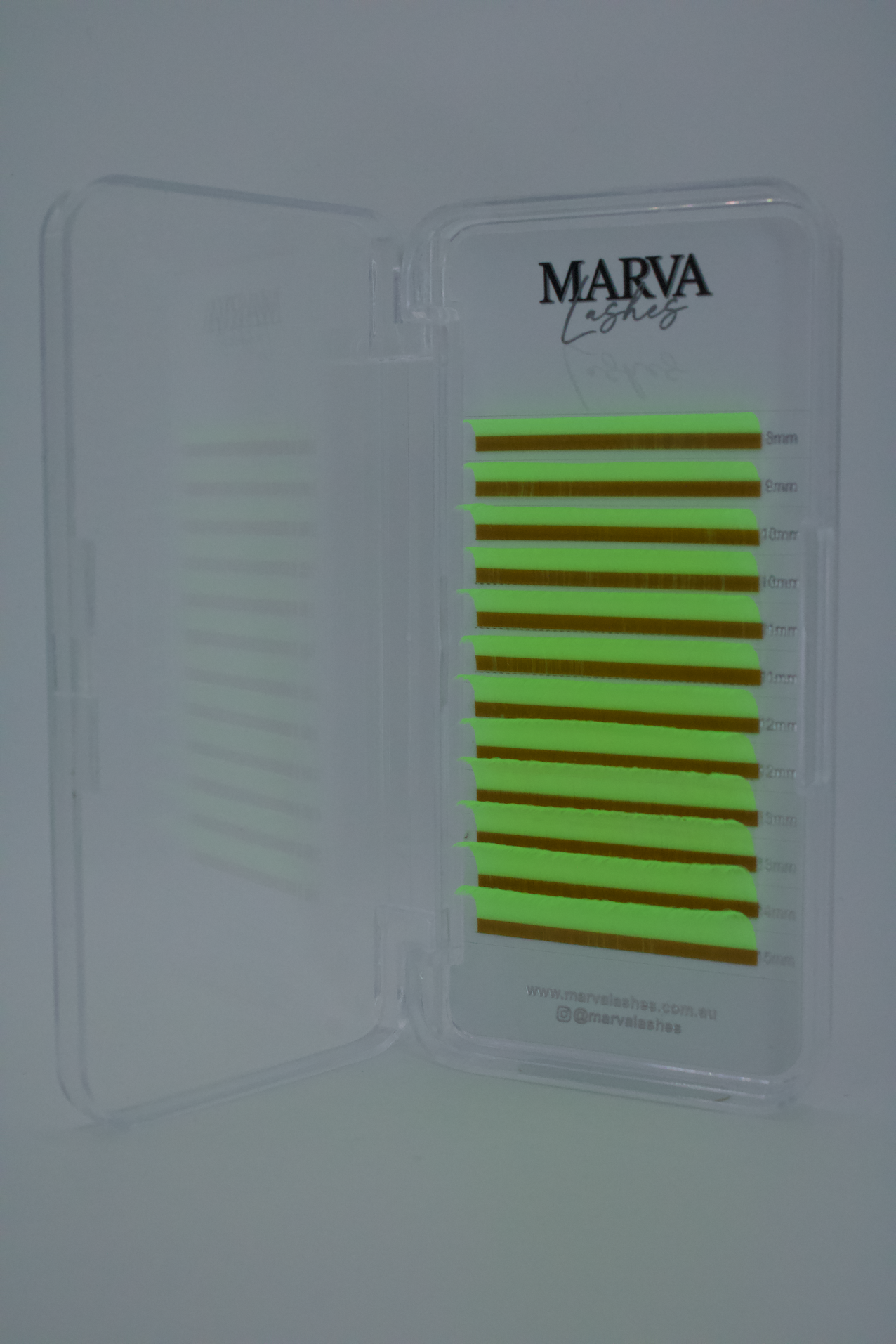 COLOURED VOLUME LASHES MIXED TRAY 0.05