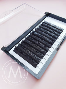 CLASSIC INDIVIDUAL MIX TRAY LASHES 0.10 & 0.15